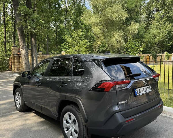 Сірий Тойота РАВ 4, об'ємом двигуна 1.99 л та пробігом 46 тис. км за 27700 $, фото 3 на Automoto.ua