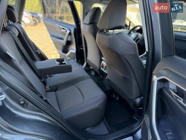 Серый Тойота РАВ 4, объемом двигателя 1.99 л и пробегом 67 тыс. км за 26900 $, фото 28 на Automoto.ua