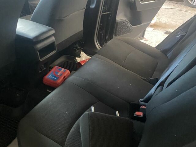 Серый Тойота РАВ 4, объемом двигателя 2.5 л и пробегом 70 тыс. км за 10300 $, фото 3 на Automoto.ua