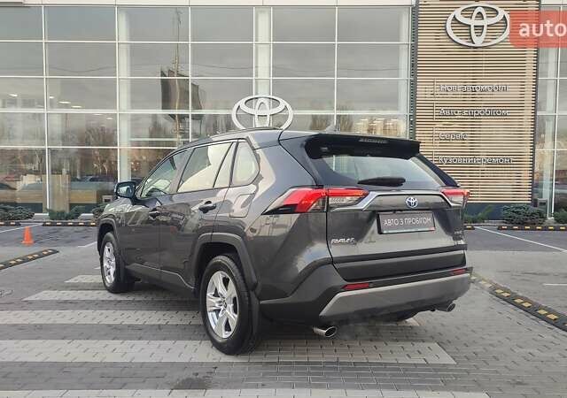 Серый Тойота РАВ 4, объемом двигателя 2.49 л и пробегом 37 тыс. км за 32485 $, фото 1 на Automoto.ua