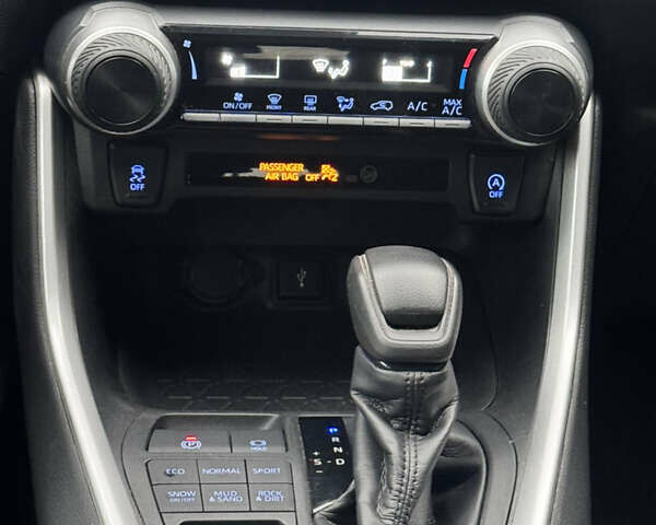 Сірий Тойота РАВ 4, об'ємом двигуна 2.49 л та пробігом 50 тис. км за 26900 $, фото 15 на Automoto.ua