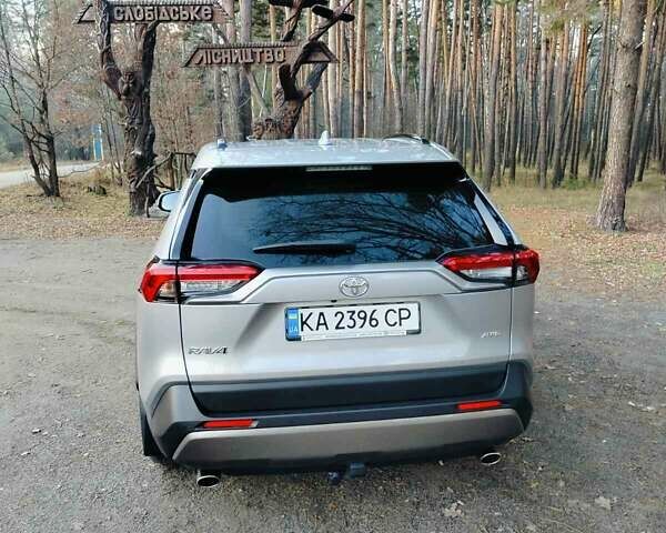 Серый Тойота РАВ 4, объемом двигателя 1.99 л и пробегом 40 тыс. км за 30000 $, фото 6 на Automoto.ua