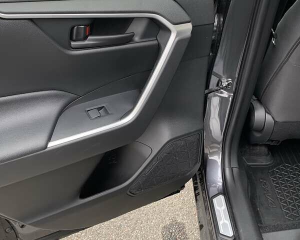 Серый Тойота РАВ 4, объемом двигателя 1.99 л и пробегом 25 тыс. км за 26100 $, фото 9 на Automoto.ua