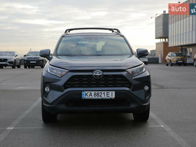 Сірий Тойота РАВ 4, об'ємом двигуна 2.49 л та пробігом 48 тис. км за 30000 $, фото 1 на Automoto.ua