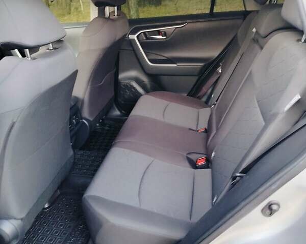 Серый Тойота РАВ 4, объемом двигателя 1.99 л и пробегом 40 тыс. км за 30000 $, фото 13 на Automoto.ua