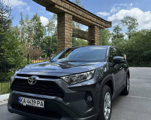 Сірий Тойота РАВ 4, об'ємом двигуна 1.99 л та пробігом 47 тис. км за 27000 $, фото 1 на Automoto.ua