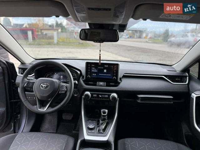 Серый Тойота РАВ 4, объемом двигателя 1.99 л и пробегом 75 тыс. км за 28500 $, фото 8 на Automoto.ua