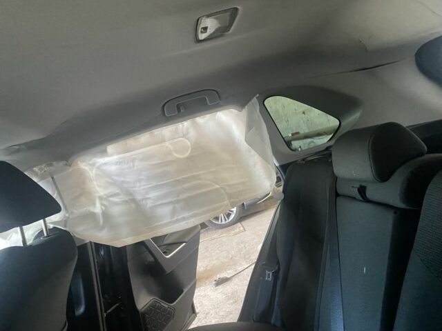 Серый Тойота РАВ 4, объемом двигателя 2.5 л и пробегом 70 тыс. км за 10300 $, фото 2 на Automoto.ua