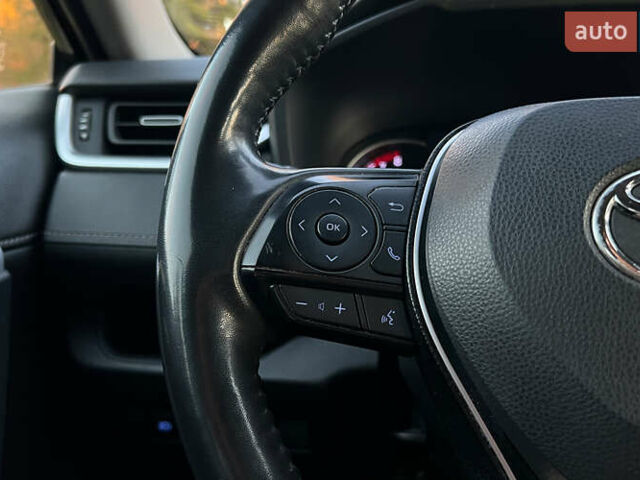 Сірий Тойота РАВ 4, об'ємом двигуна 1.99 л та пробігом 92 тис. км за 28999 $, фото 10 на Automoto.ua