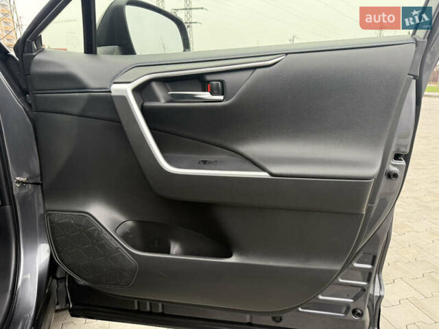 Серый Тойота РАВ 4, объемом двигателя 2.49 л и пробегом 195 тыс. км за 28850 $, фото 22 на Automoto.ua