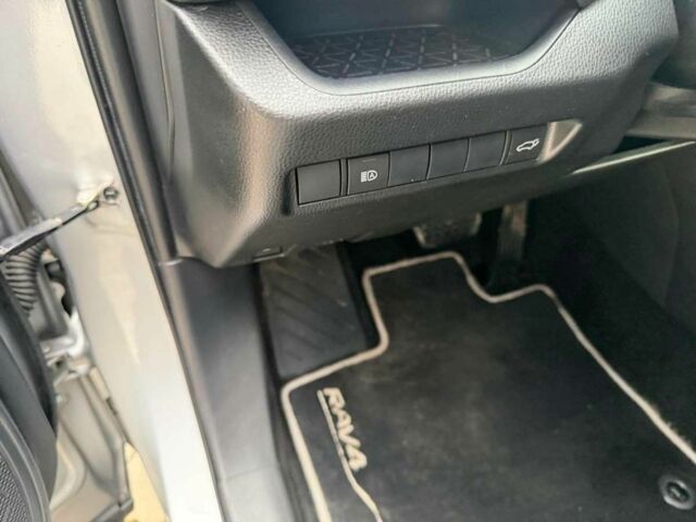 Серый Тойота РАВ 4, объемом двигателя 2.5 л и пробегом 86 тыс. км за 24300 $, фото 16 на Automoto.ua