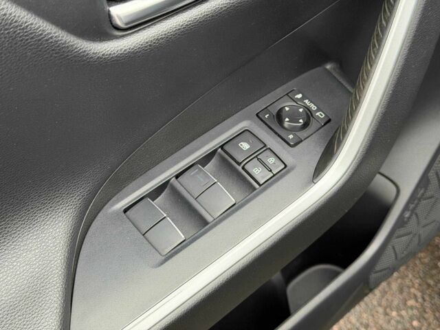 Сірий Тойота РАВ 4, об'ємом двигуна 2.5 л та пробігом 88 тис. км за 28500 $, фото 16 на Automoto.ua