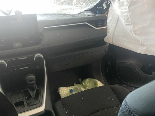 Серый Тойота РАВ 4, объемом двигателя 2.5 л и пробегом 70 тыс. км за 10300 $, фото 12 на Automoto.ua