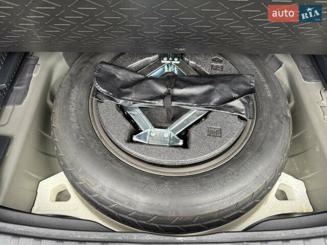 Серый Тойота РАВ 4, объемом двигателя 2.49 л и пробегом 195 тыс. км за 28850 $, фото 20 на Automoto.ua