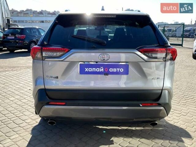 Сірий Тойота РАВ 4, об'ємом двигуна 1.99 л та пробігом 125 тис. км за 29000 $, фото 4 на Automoto.ua