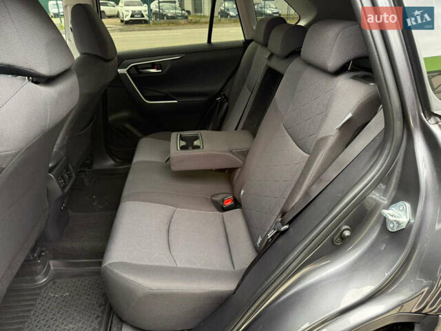 Серый Тойота РАВ 4, объемом двигателя 1.99 л и пробегом 75 тыс. км за 28500 $, фото 12 на Automoto.ua