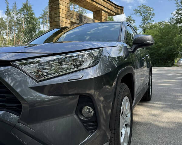 Сірий Тойота РАВ 4, об'ємом двигуна 1.99 л та пробігом 46 тис. км за 27700 $, фото 6 на Automoto.ua