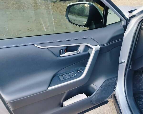 Серый Тойота РАВ 4, объемом двигателя 1.99 л и пробегом 40 тыс. км за 30000 $, фото 12 на Automoto.ua