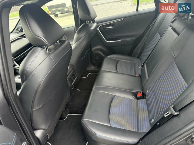 Серый Тойота РАВ 4, объемом двигателя 2.49 л и пробегом 195 тыс. км за 28850 $, фото 18 на Automoto.ua