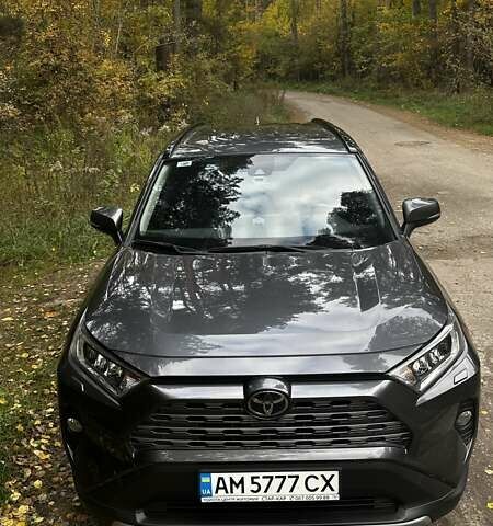 Сірий Тойота РАВ 4, об'ємом двигуна 1.99 л та пробігом 31 тис. км за 30500 $, фото 5 на Automoto.ua