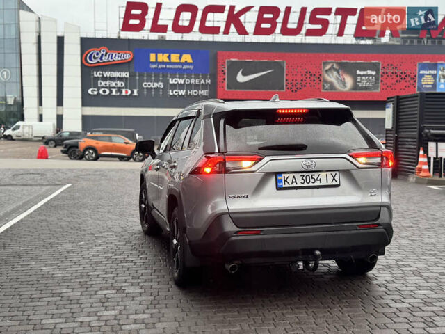 Сірий Тойота РАВ 4, об'ємом двигуна 2.49 л та пробігом 50 тис. км за 26900 $, фото 7 на Automoto.ua