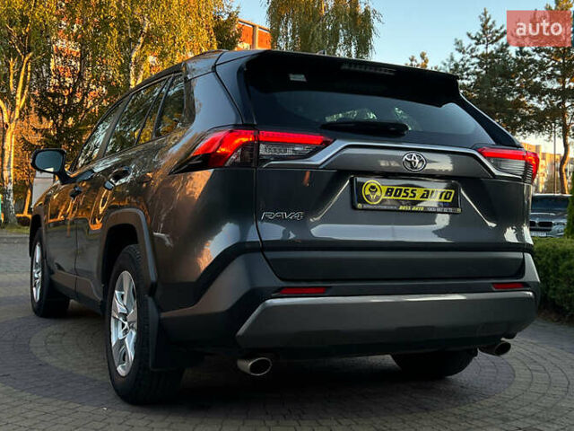 Сірий Тойота РАВ 4, об'ємом двигуна 1.99 л та пробігом 92 тис. км за 28999 $, фото 4 на Automoto.ua