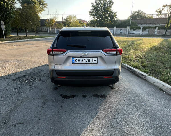 Серый Тойота РАВ 4, объемом двигателя 1.99 л и пробегом 90 тыс. км за 23000 $, фото 2 на Automoto.ua