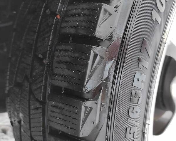 Сірий Тойота РАВ 4, об'ємом двигуна 2 л та пробігом 30 тис. км за 23000 $, фото 21 на Automoto.ua