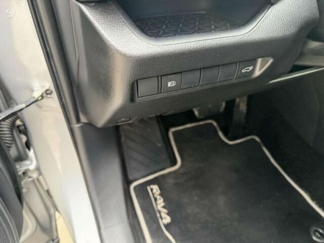 Серый Тойота РАВ 4, объемом двигателя 2.5 л и пробегом 86 тыс. км за 18900 $, фото 17 на Automoto.ua