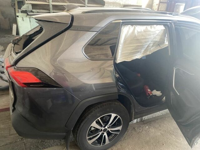 Серый Тойота РАВ 4, объемом двигателя 2.5 л и пробегом 70 тыс. км за 10300 $, фото 16 на Automoto.ua