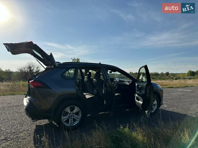 Сірий Тойота РАВ 4, об'ємом двигуна 2.49 л та пробігом 88 тис. км за 31000 $, фото 6 на Automoto.ua
