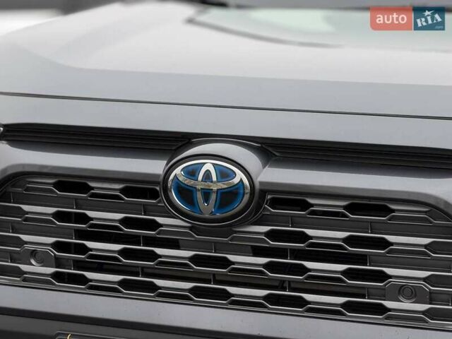 Сірий Тойота РАВ 4, об'ємом двигуна 2.49 л та пробігом 88 тис. км за 28500 $, фото 6 на Automoto.ua