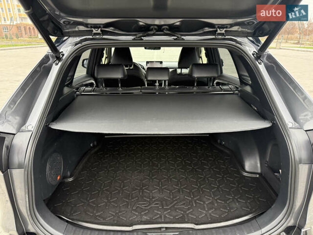 Серый Тойота РАВ 4, объемом двигателя 2.49 л и пробегом 195 тыс. км за 28850 $, фото 19 на Automoto.ua