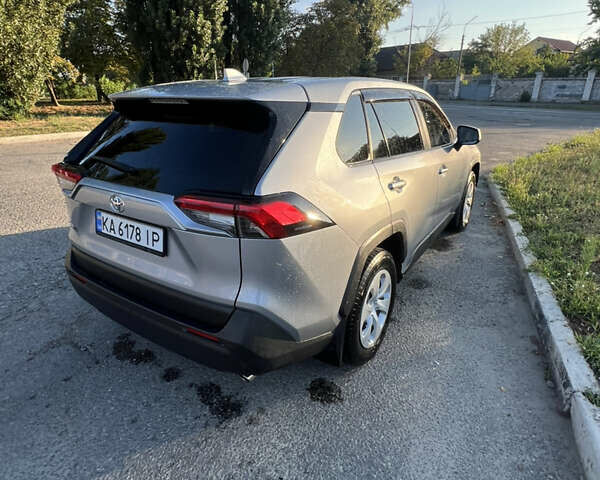 Серый Тойота РАВ 4, объемом двигателя 1.99 л и пробегом 90 тыс. км за 23000 $, фото 3 на Automoto.ua