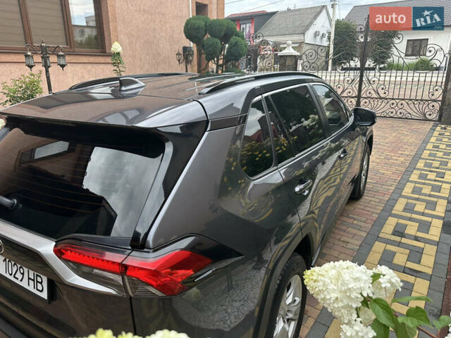 Сірий Тойота РАВ 4, об'ємом двигуна 1.99 л та пробігом 106 тис. км за 27777 $, фото 5 на Automoto.ua