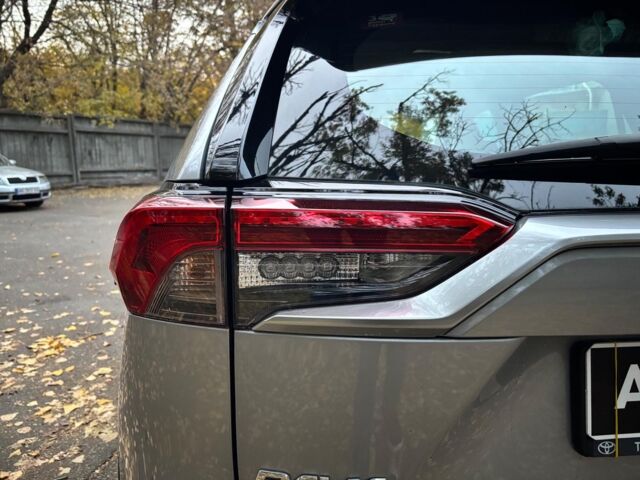 Серый Тойота РАВ 4, объемом двигателя 2.5 л и пробегом 18 тыс. км за 32990 $, фото 12 на Automoto.ua