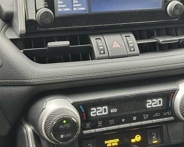 Сірий Тойота РАВ 4, об'ємом двигуна 1.99 л та пробігом 45 тис. км за 29515 $, фото 6 на Automoto.ua