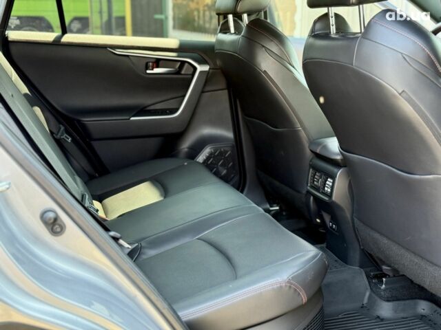 Сірий Тойота РАВ 4, об'ємом двигуна 2.5 л та пробігом 73 тис. км за 38900 $, фото 19 на Automoto.ua