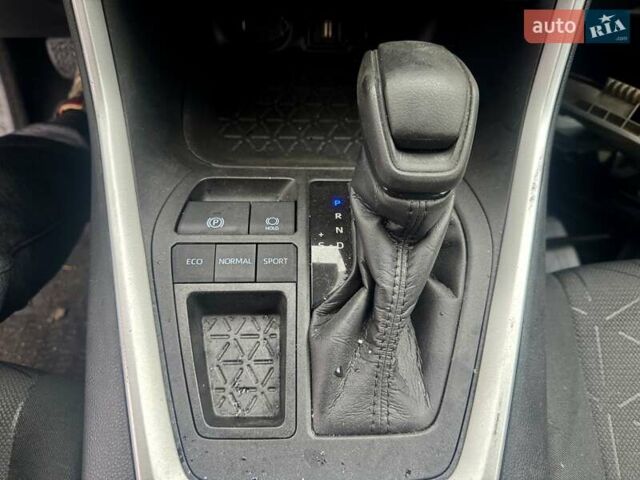 Сірий Тойота РАВ 4, об'ємом двигуна 2.5 л та пробігом 30 тис. км за 14700 $, фото 7 на Automoto.ua