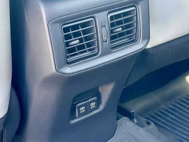 Серый Тойота РАВ 4, объемом двигателя 2.5 л и пробегом 37 тыс. км за 33000 $, фото 18 на Automoto.ua