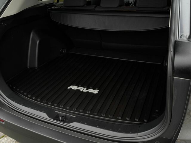 Серый Тойота РАВ 4, объемом двигателя 2.5 л и пробегом 63 тыс. км за 29500 $, фото 9 на Automoto.ua