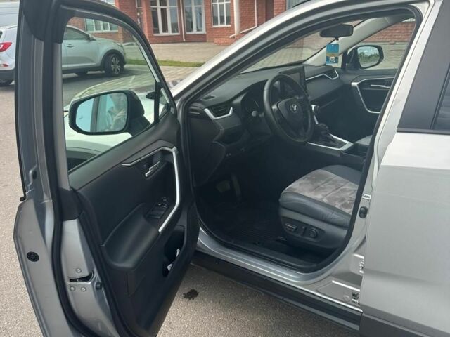 Серый Тойота РАВ 4, объемом двигателя 2 л и пробегом 33 тыс. км за 28000 $, фото 7 на Automoto.ua