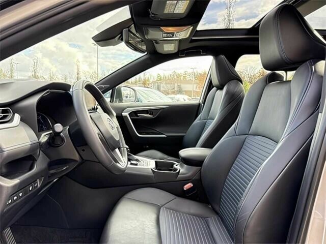 Сірий Тойота РАВ 4, об'ємом двигуна 0 л та пробігом 15 тис. км за 16700 $, фото 7 на Automoto.ua