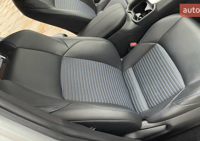 Сірий Тойота РАВ 4, об'ємом двигуна 2.49 л та пробігом 81 тис. км за 38000 $, фото 15 на Automoto.ua