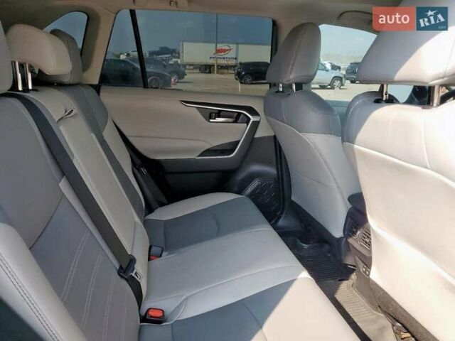 Серый Тойота РАВ 4, объемом двигателя 2.49 л и пробегом 122 тыс. км за 7900 $, фото 9 на Automoto.ua