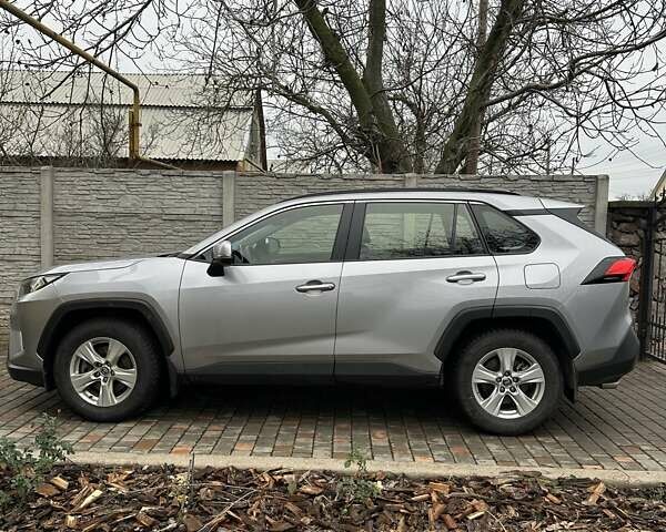 Сірий Тойота РАВ 4, об'ємом двигуна 1.99 л та пробігом 45 тис. км за 29515 $, фото 3 на Automoto.ua