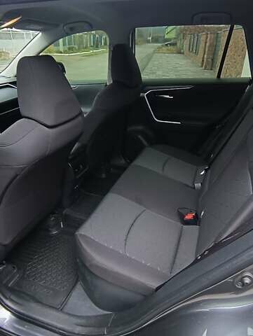 Серый Тойота РАВ 4, объемом двигателя 2.49 л и пробегом 48 тыс. км за 33700 $, фото 7 на Automoto.ua