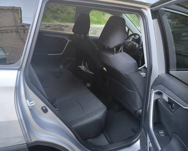 Серый Тойота РАВ 4, объемом двигателя 2.49 л и пробегом 223 тыс. км за 22000 $, фото 10 на Automoto.ua