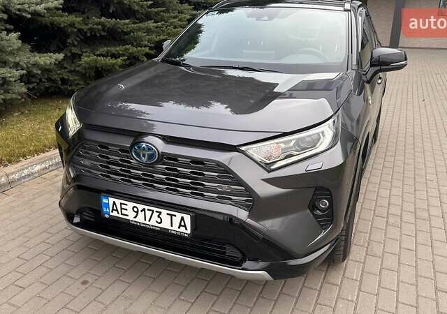 Серый Тойота РАВ 4, объемом двигателя 2.49 л и пробегом 64 тыс. км за 36800 $, фото 2 на Automoto.ua