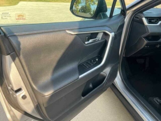 Сірий Тойота РАВ 4, об'ємом двигуна 2.5 л та пробігом 34 тис. км за 13500 $, фото 6 на Automoto.ua